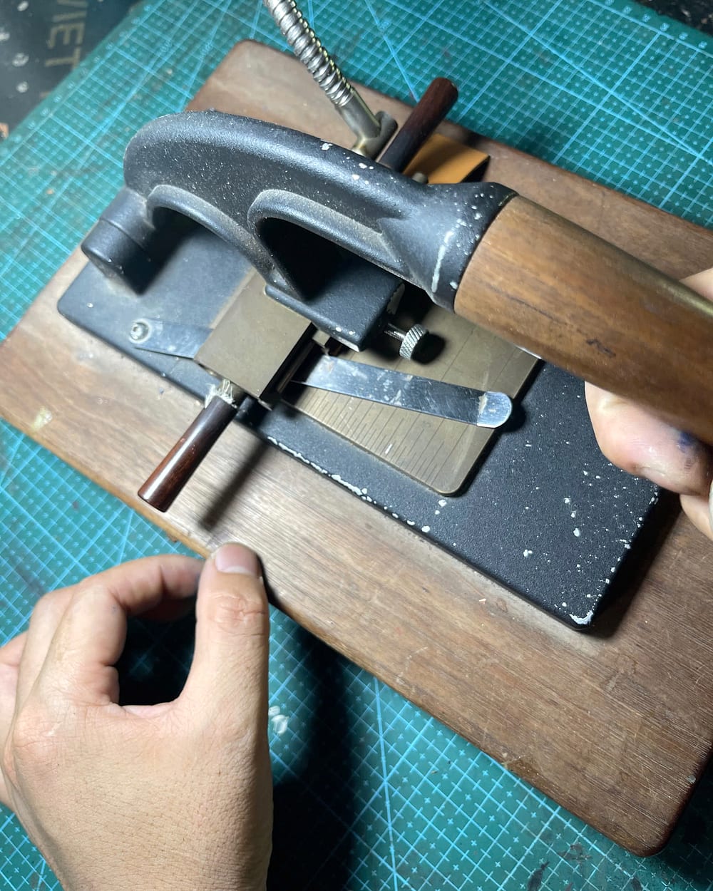 Beveling a handmade leather watch strap